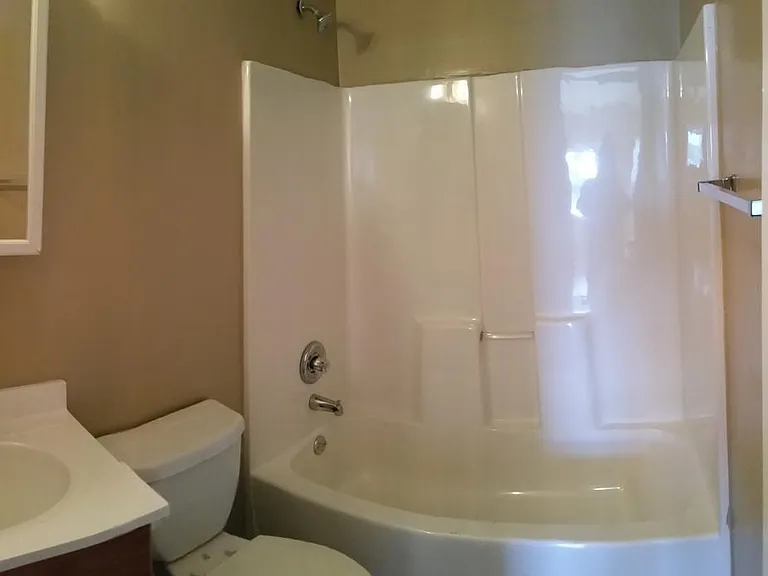 1205 Ireland St — Photo 6