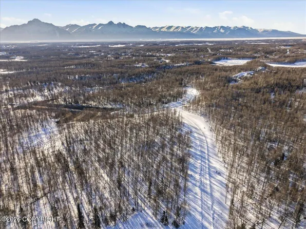 4708 N Sandburg Dr, Wasilla, AK 99654