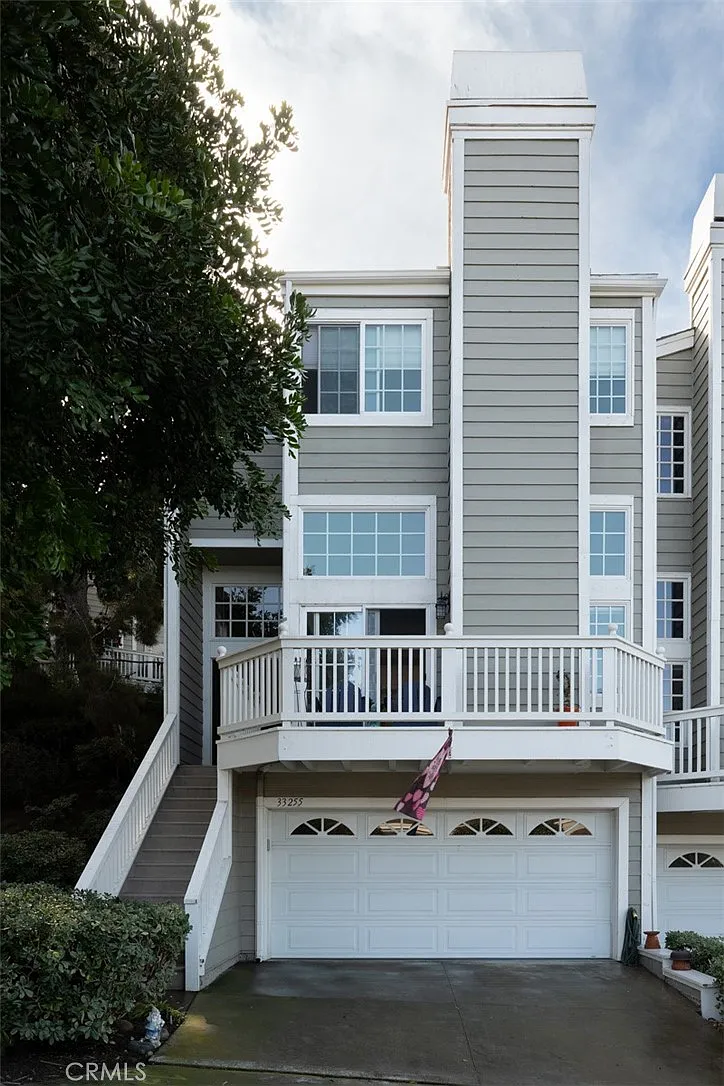 2 bed, 2.5 bath, 1582 sqft, $5,850 — Photo 1