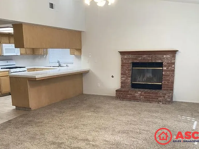 3616 Goldbar Dr — Photo 4