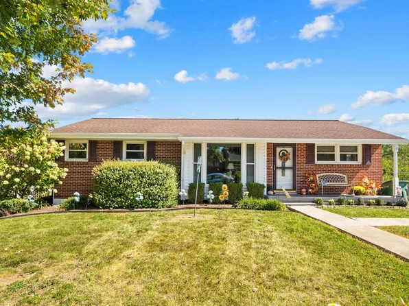 106 Roseland Dr SW, Christiansburg, VA 24073