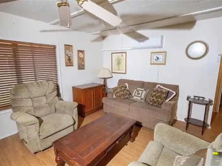 910 S Palmera Dr — Photo 10