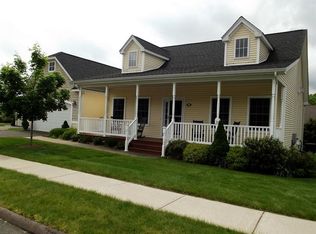 76 Hunt Glen Dr, Granby, CT 06035