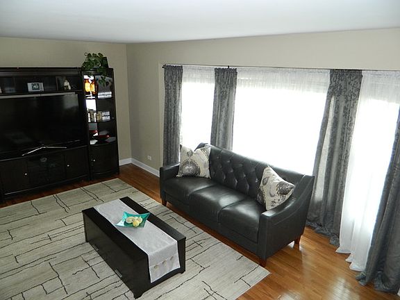 5th image of 4160 Hudson Dr
