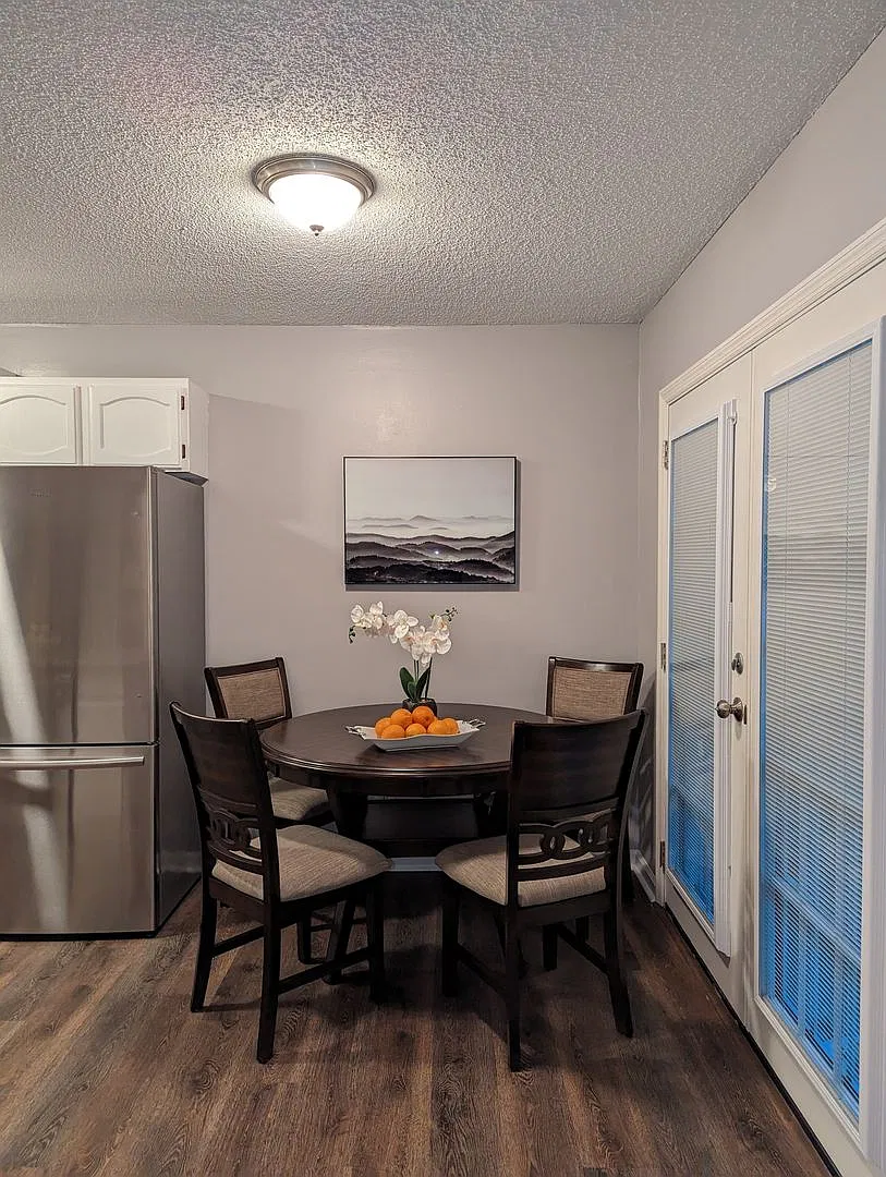 Move In Reday-All Utilities Included — Photo 3