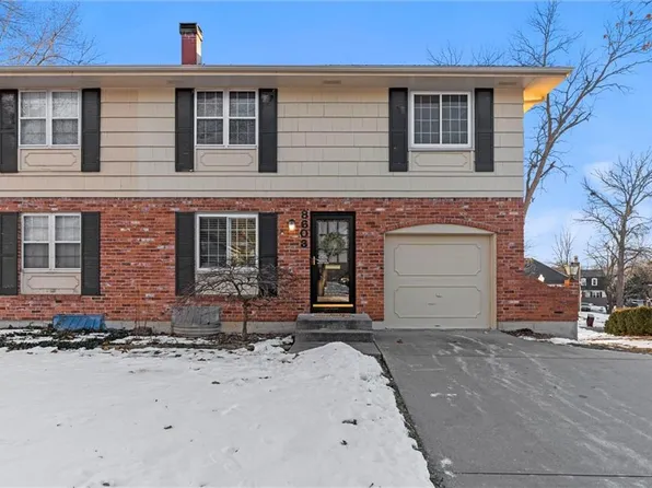 8603 W 83rd St, Overland Park, KS 66204
