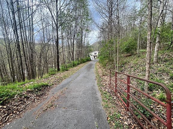 2nd image of 81 Otter Ridge Rd