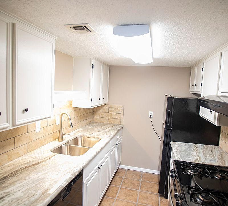1st image of 1800 Lavaca St APT 515