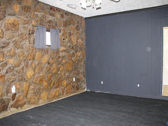 5th image of 240 Hampton Rd NW