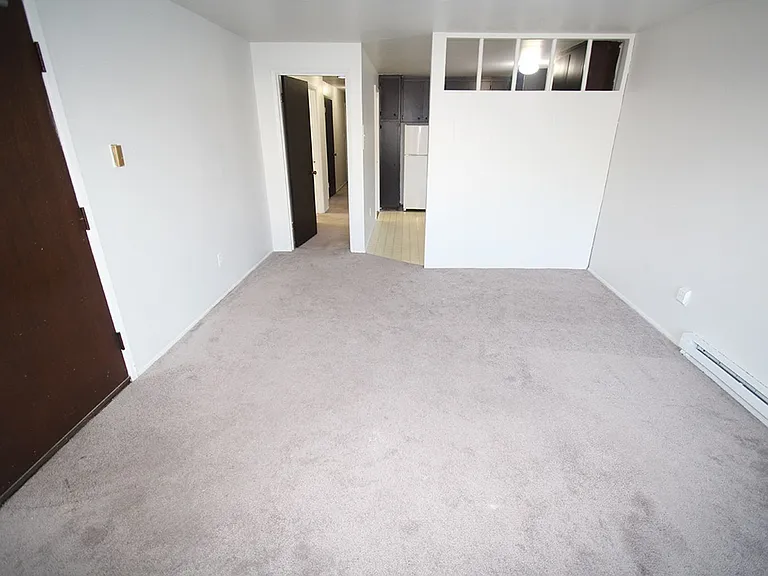 5112 Ravenna Apartments - Ravenna — Photo 11