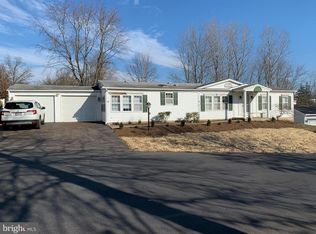 321 Hidden Springs Dr, Souderton, PA 18964