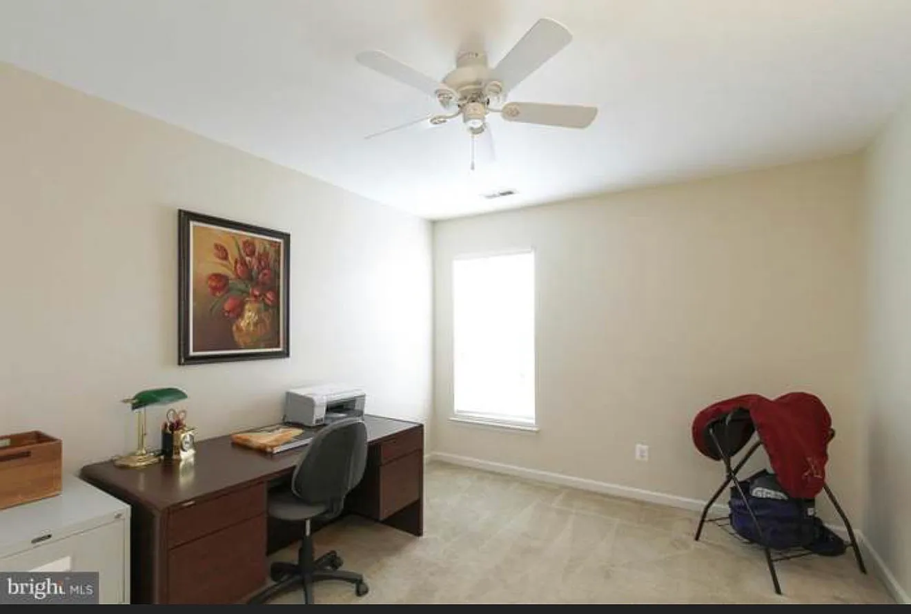 3 bed, 2622 sqft, $3,300 — Photo 3