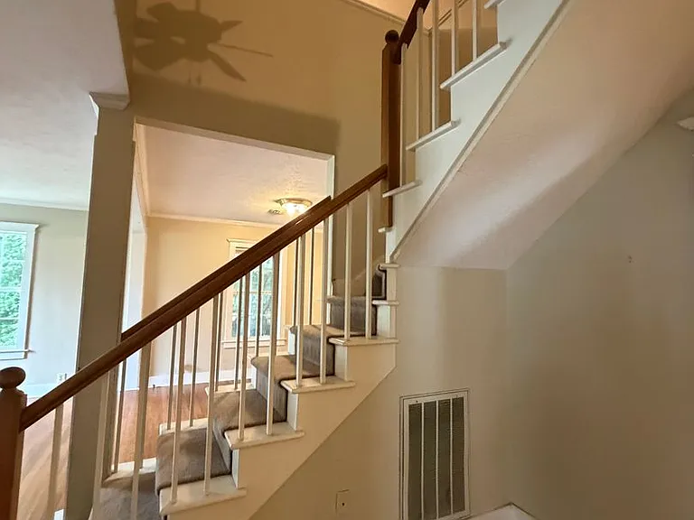 207 Goodman Pl — Photo 16