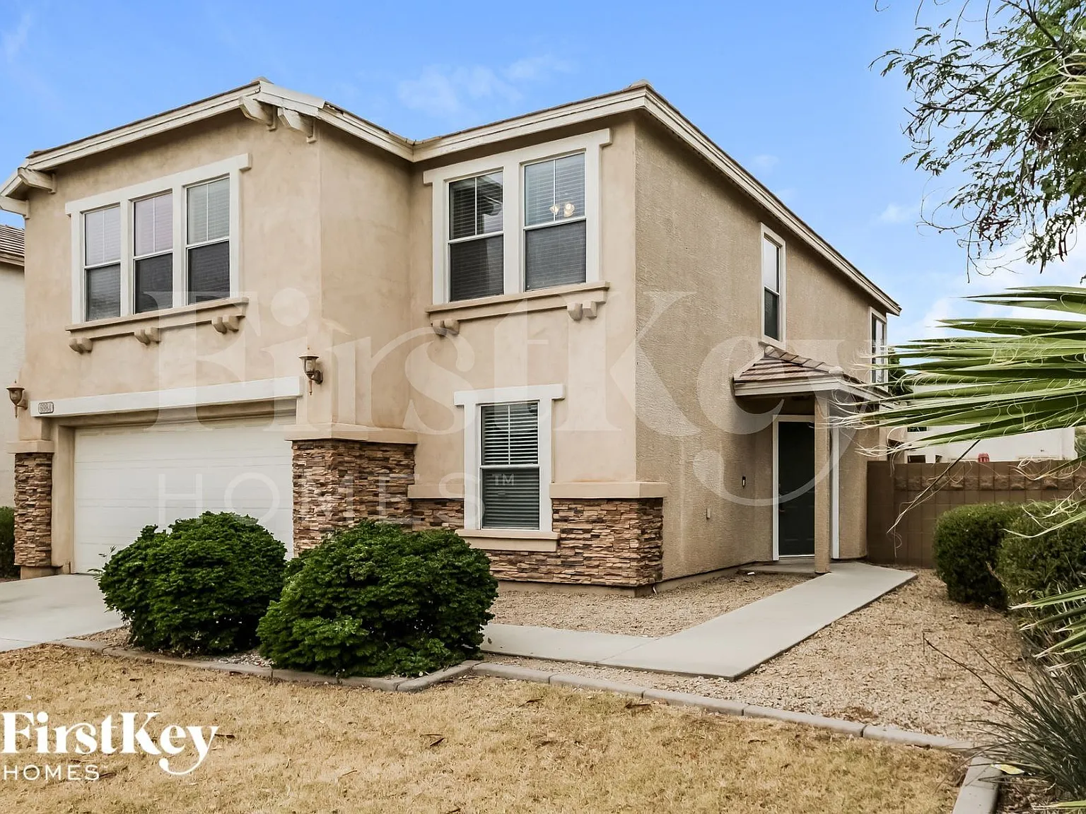 4 bed, 3.0 bath, 2325 sqft, $2,275 — Photo 2