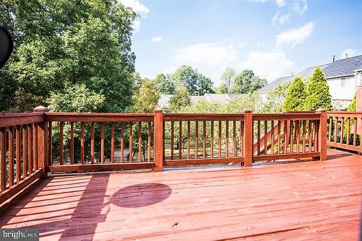 8359 Regal Oak Ct — Photo 32