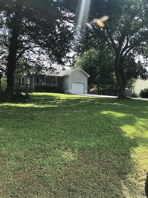 2nd image of 1561 Prairie Plains Rd