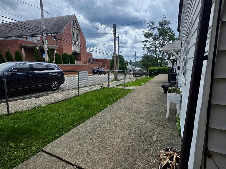 516 Boggs Ave — Photo 18