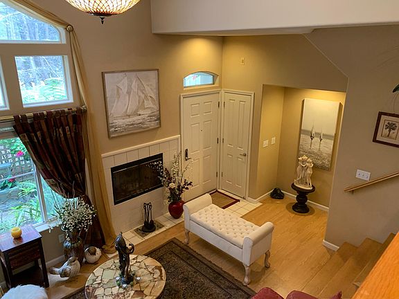 4th image of 40 Erin Ln