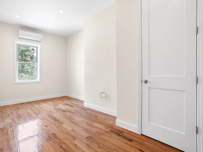 1253 Saint Marks Ave #1 — Photo 11