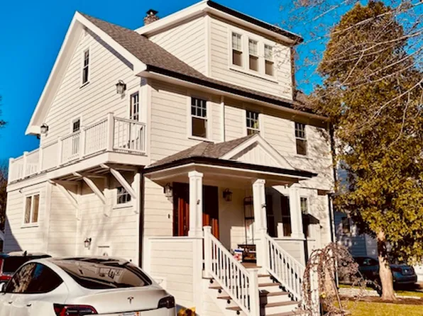 48 Forest St #2, Lexington, MA 02421