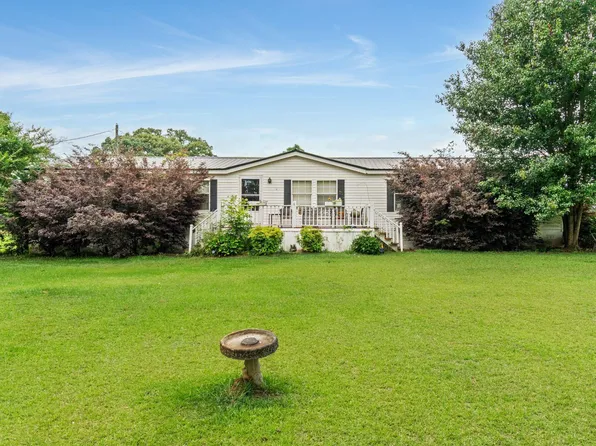 6 Hubert Edwards Dr, Richton, MS 39476