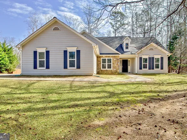55 Woodmoor Dr, Newnan, GA 30263