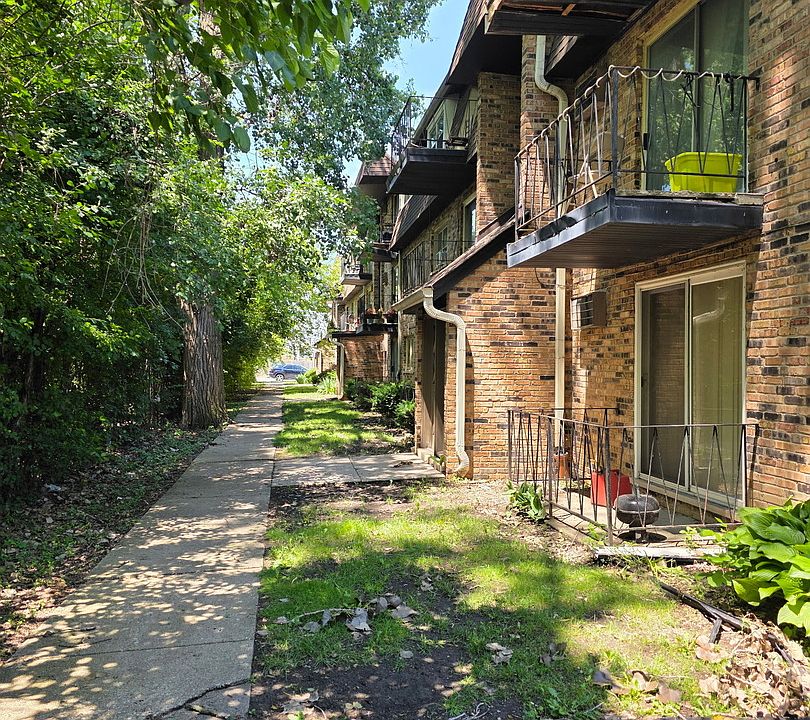 1st image of 8525 S Kedzie Ave #106