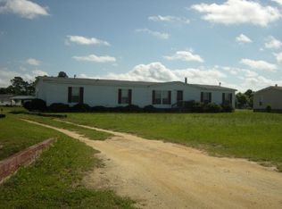 7 Arabian Dr, Lumberton, NC 28360
