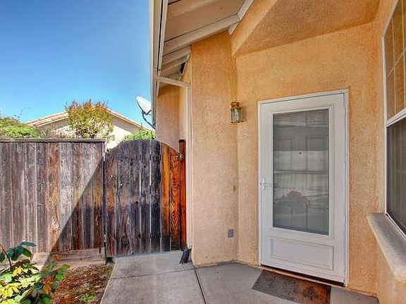 4th image of 241 Aruba Cir