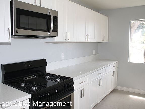 5th image of 1009 E Stockton St Unit A