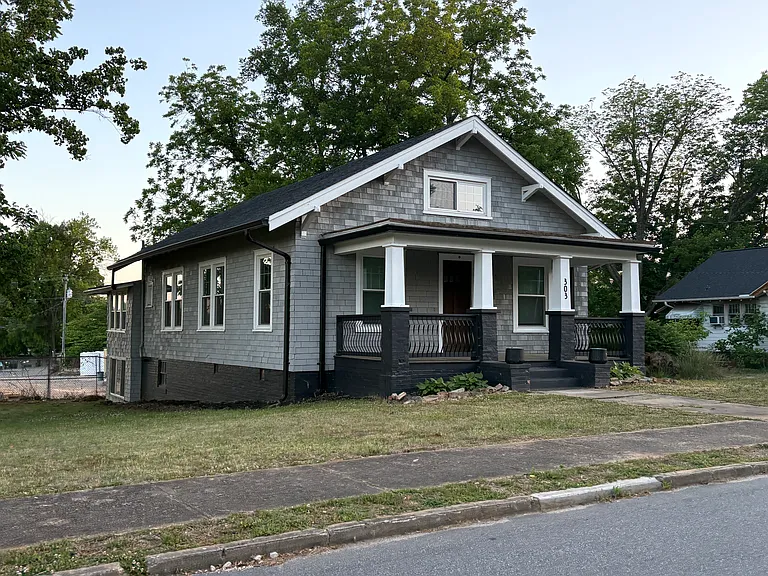 303 Bouchelle St — Photo 2