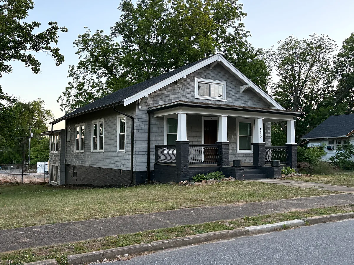 Building Photo - 303 Bouchelle St