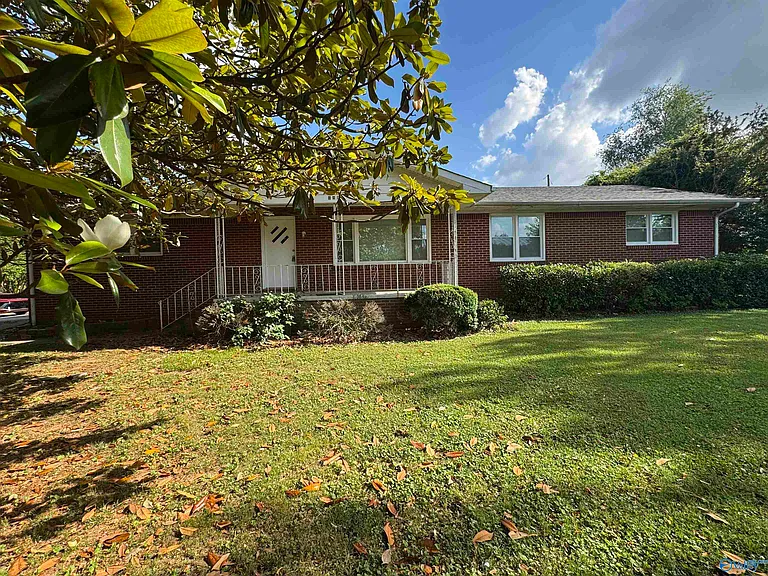 2801 Penland Ave NW — Photo 1