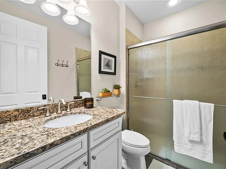 14750 Laguna Dr — Photo 30