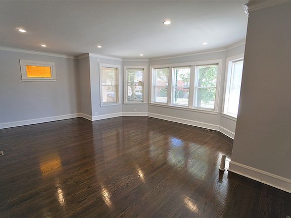 3rd image of 1614 N Laramie Ave
