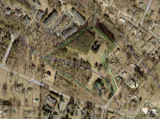 2607 20th Street Ln NE, Hickory, NC 28601