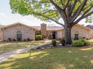 228 Crosstimber Dr, Hurst, TX 76053