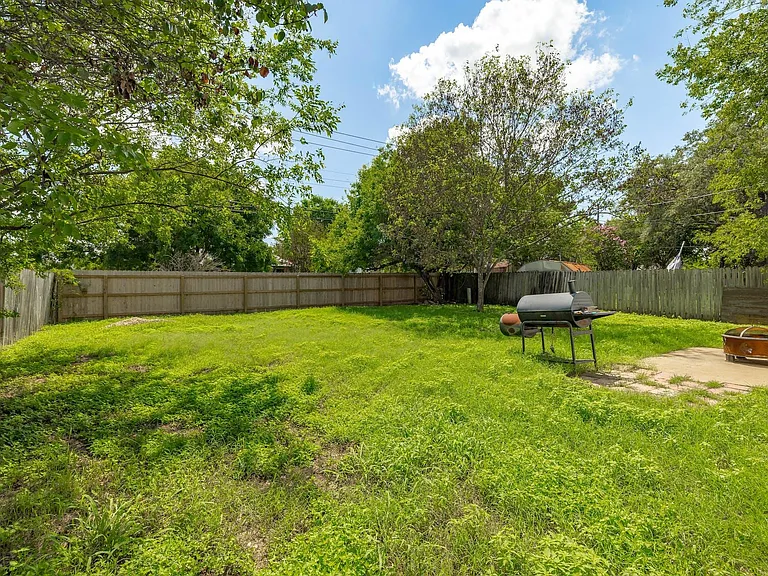 8413 Priest River Dr — Photo 25