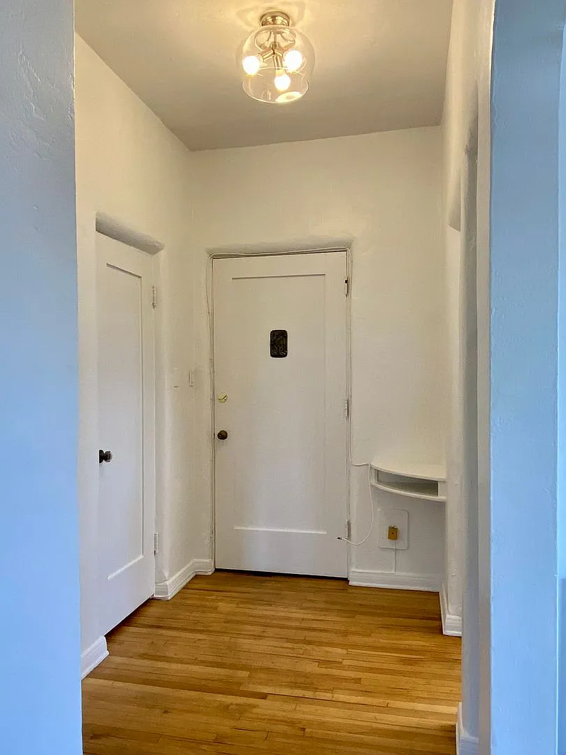 369 North Spaulding Avenue (6600) — Photo 3