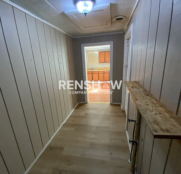 180 Ross Ave — Photo 12
