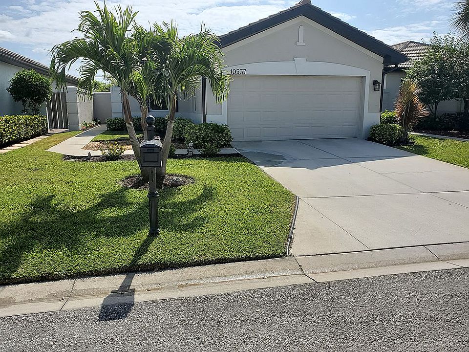 1st image of 10537 Avila Cir