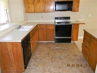 2nd image of 1000 Waylinn Ln