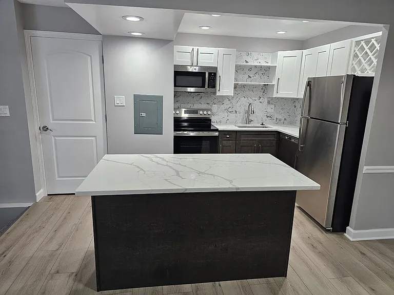 Royal Grove Apartments — Photo 53