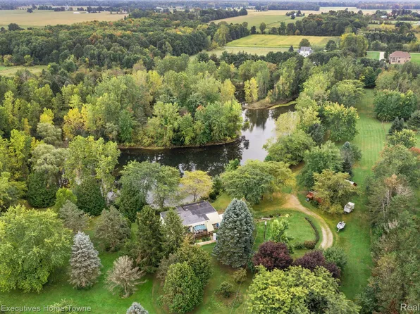 16363 Tubspring Rd, Allenton, MI 48002