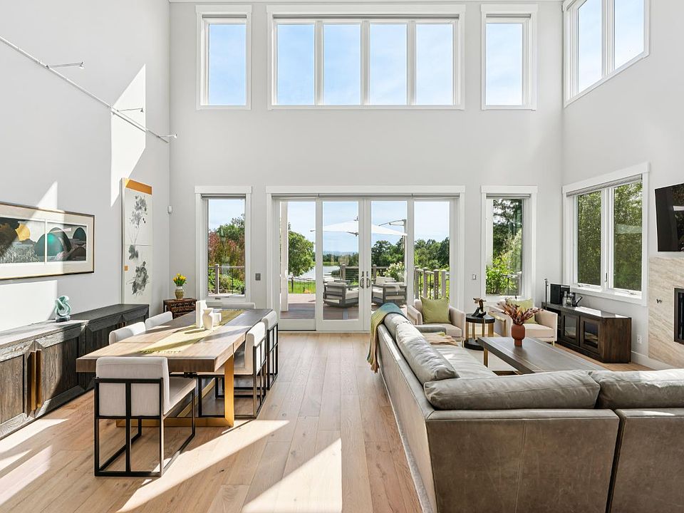 1st image of 4990 Lakepointe Circle