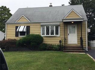 5 Ovington Ave, Edison, NJ 08817