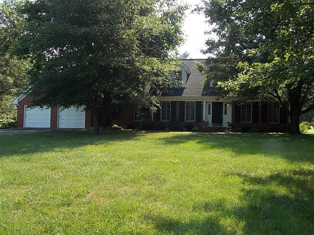 1st image of 134 Country Club Dr