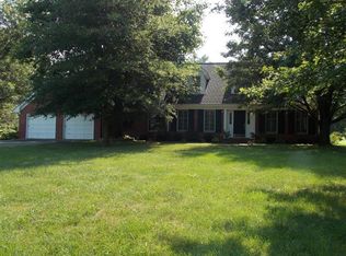 134 Country Club Dr, Marion, KY 42064