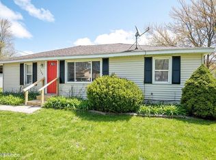 1569 Reeder Ave, Benton Harbor, MI 49022