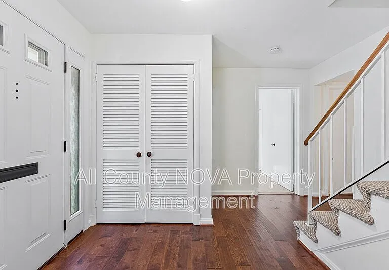 3160 Ravenwood Dr — Photo 5